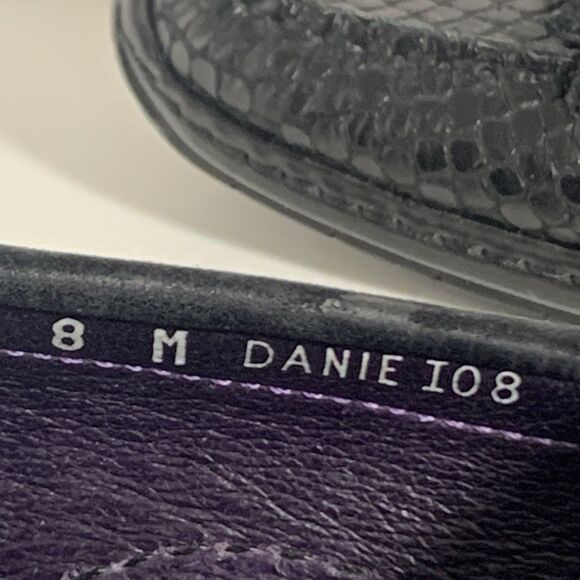 Donald J. Pliner Black Snake Textured Leather Buckle Loafers Danie Size 8 Womens - Picture 8 of 12